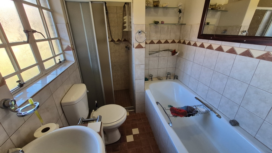 3 Bedroom Property for Sale in Naudeville Free State